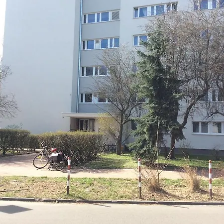 Mika Wislicka 3 Studio - Adults Only *